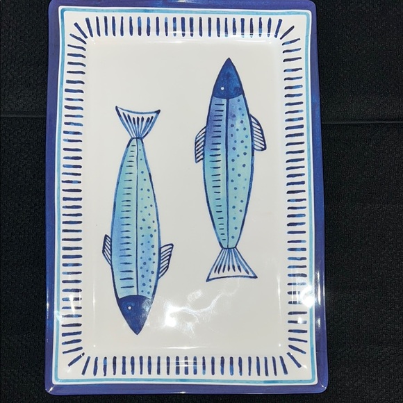Beach To Bistro | Sardine Outdoor/Indoor Serving Tray (1) with Plates (4) 🐟 - Picture 4 of 4